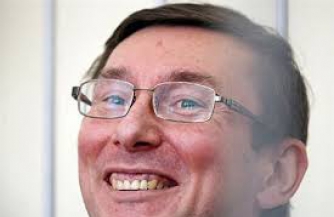 Злоключения метлы Луценко