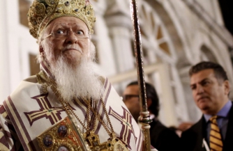 Варфоломей объявил войну