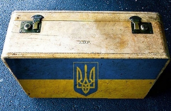 Кому нести чемодан без ручки