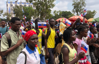«Да здравствует партнерство»: центральноафриканцы поблагодарили за мир в стране