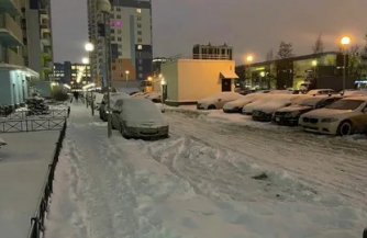 «Тротуары должны быть почищены до асфальта»: эксперт по ЖКХ раскрыл «секрет» правильной снегоуборки в Петербурге